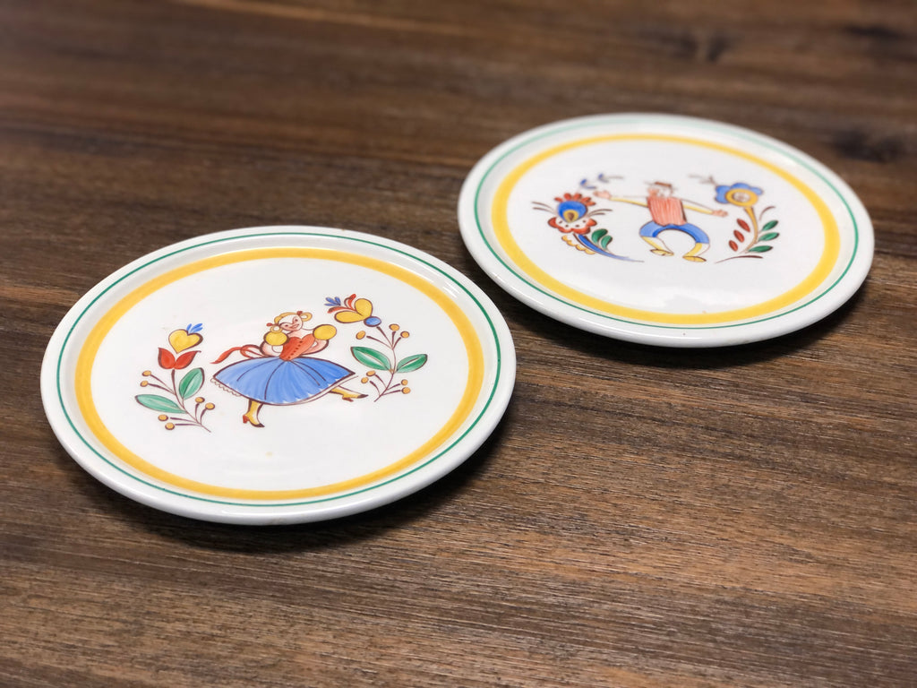 Vintage Folk Art Wall Plates - Set of Two